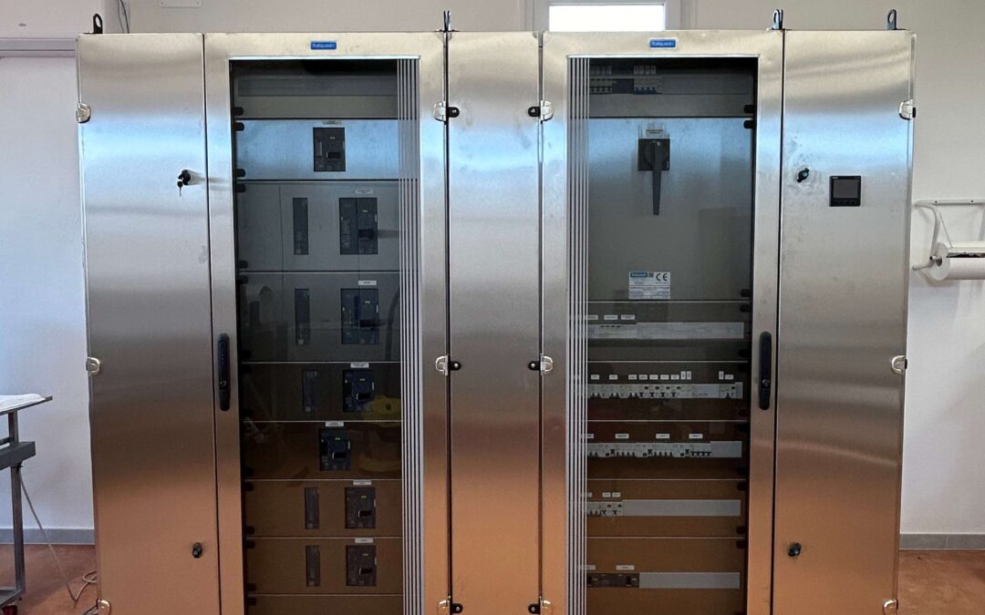 Quadro di distribuzione in acciaio Inox